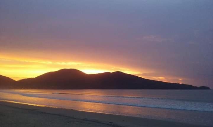 Ubatuba Surf Hostel, Apenas A 60 Metros Da Praia Da Lagoinha! 外观 照片